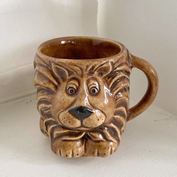 Vintage Lion Mug Cup Ceramic Coffee Tea Brown - Picture 1 of 9